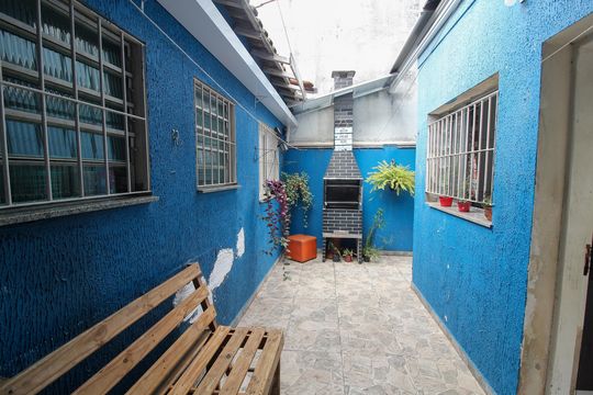 Quintal de casa à venda com 3 quartos, 120m² em Parque Ipe, São Paulo