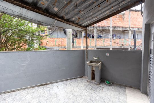 Área de Serviço de casa para alugar com 3 quartos, 50m² em Vila Bremen, Guarulhos