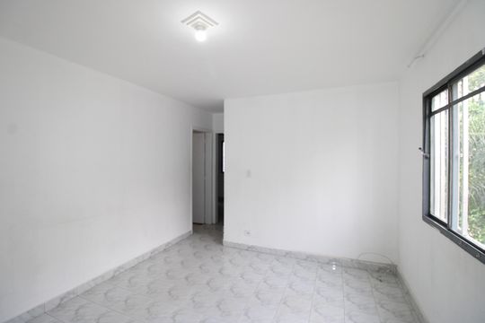 Sala de apartamento para alugar com 2 quartos, 50m² em Vila Carmosina, São Paulo