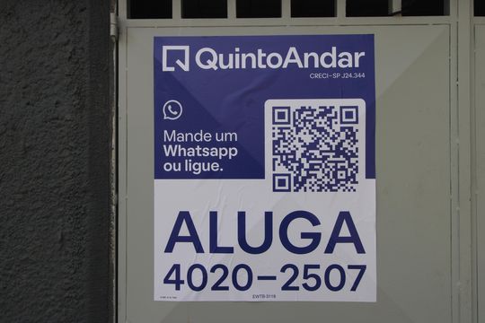 Fachada de apartamento para alugar com 2 quartos, 50m² em Vila Carmosina, São Paulo