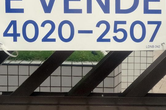 Fachada | Adesivo/Placa Quintoandar instalado  de apartamento para alugar com 2 quartos, 72m² em Aparecida, Santos