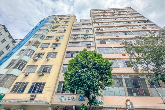 Fachada de apartamento para alugar com 2 quartos, 70m² em Santa Teresa, Rio de Janeiro