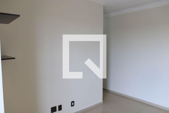 Sala de apartamento à venda com 3 quartos, 76m² em Setor Goiânia 2, Goiânia