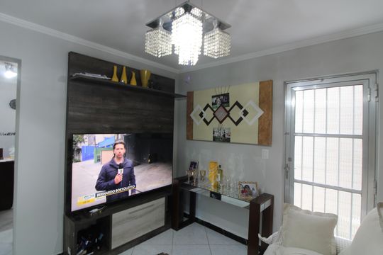 Sala de casa para alugar com 3 quartos, 90m² em Parque Cisper, São Paulo