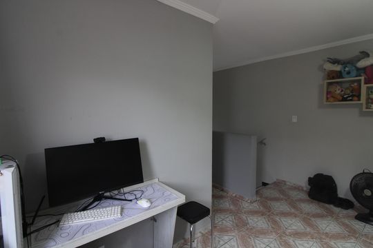 Quarto 3 de casa para alugar com 3 quartos, 90m² em Parque Cisper, São Paulo