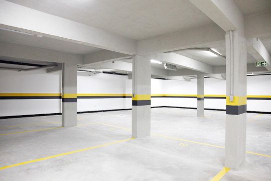 Box Garagem (01 vaga) de apartamento para alugar com 2 quartos, 63m² em Auxiliadora, Porto Alegre