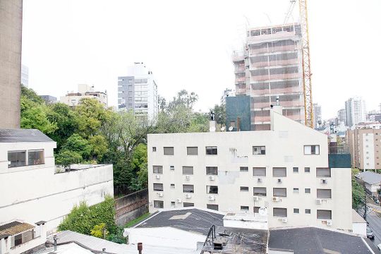 Quarto 1 Suíte Vista de apartamento para alugar com 2 quartos, 63m² em Auxiliadora, Porto Alegre