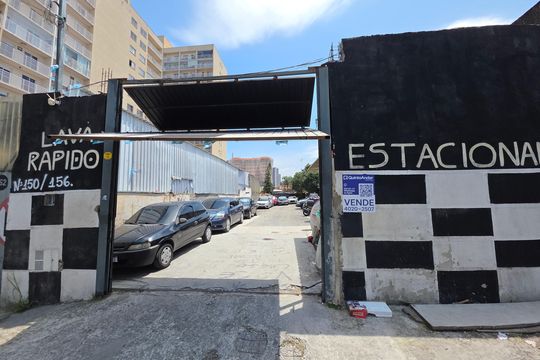 Casa para alugar com 1 quarto, 410m² em Vila Ivone, São Paulo