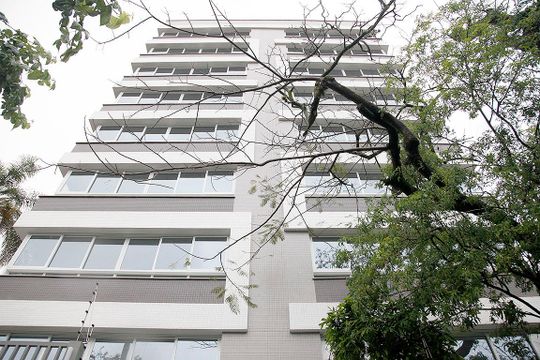 Fachada de apartamento para alugar com 2 quartos, 63m² em Auxiliadora, Porto Alegre