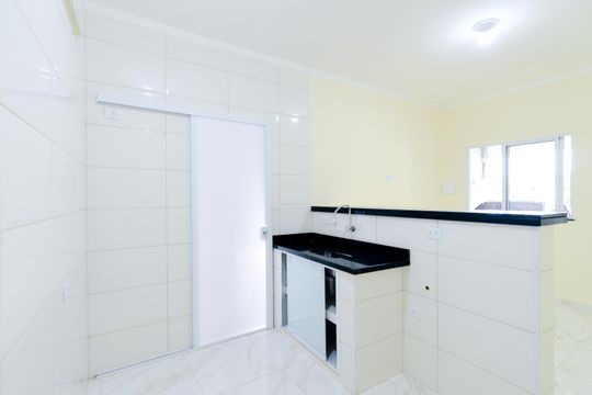 Cozinha de casa para alugar com 1 quarto, 8m² em Jardim Rosa de Franca, Guarulhos
