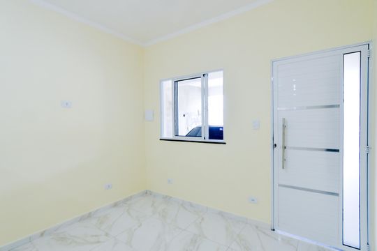 Casa para alugar com 1 quarto, 8m² em Jardim Rosa de Franca, Guarulhos