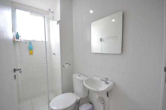 Banheiro de apartamento para alugar com 2 quartos, 40m² em Jardim Gilda Maria, São Paulo