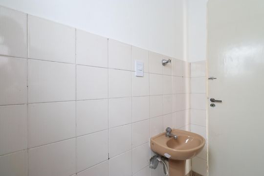 Banheiro 2 de apartamento para alugar com 2 quartos, 70m² em Lapa, São Paulo