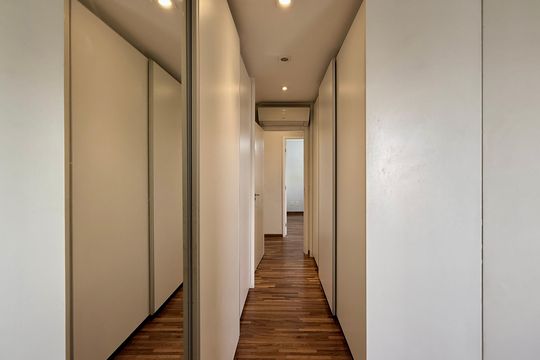 Closet Suíte 1 de apartamento à venda com 4 quartos, 154m² em Jardim Caravelas, São Paulo