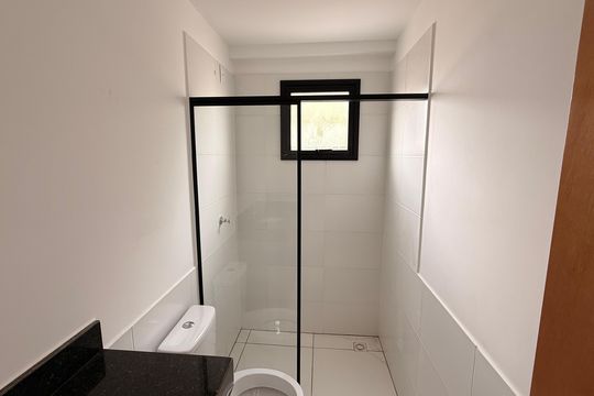 Banheiro de kitnet/studio para alugar com 1 quarto, 33m² em Jardim América, Goiânia