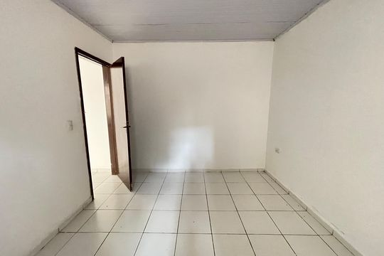 Quarto de casa para alugar com 1 quarto, 40m² em Jaguaré, São Paulo