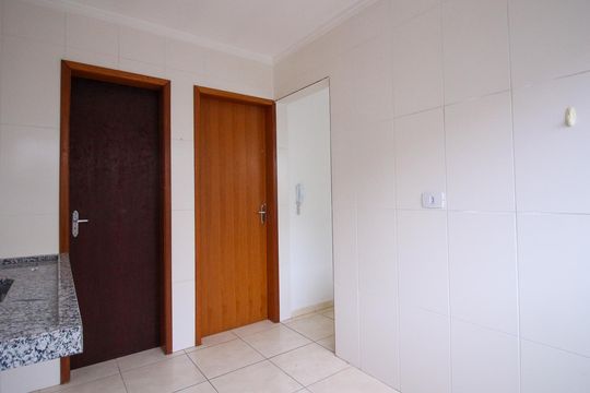 Cozinha de apartamento para alugar com 1 quarto, 35m² em Vila Carrão, São Paulo