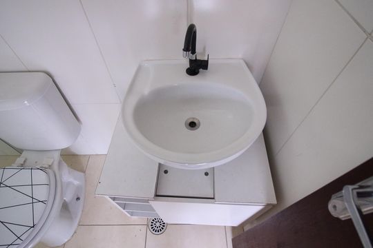Banheiro de apartamento para alugar com 1 quarto, 35m² em Vila Carrão, São Paulo