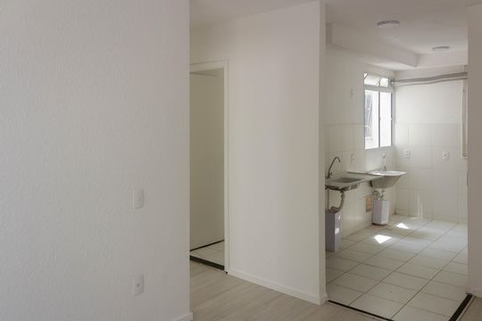 Sala de apartamento para alugar com 2 quartos, 40m² em Guaratiba, Rio de Janeiro