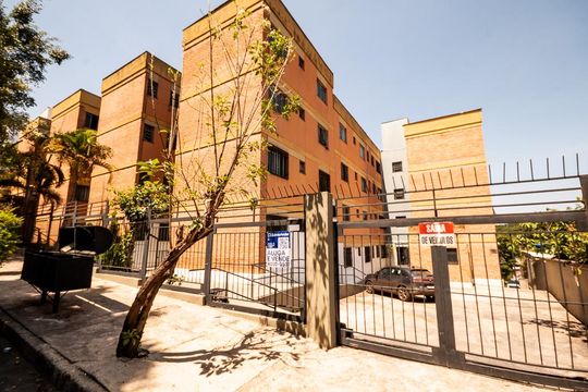 Placa Instalada-10/10/26-GIYK-47 de apartamento para alugar com 2 quartos, 43m² em Indaiá, Belo Horizonte