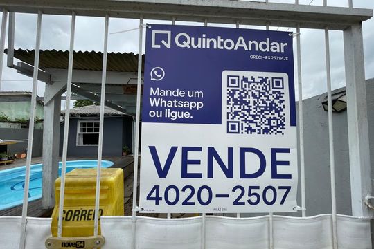 Placa instalada em 09/10/2026 com o código PIMZ-248 de casa à venda com 2 quartos, 100m² em Campina, São Leopoldo