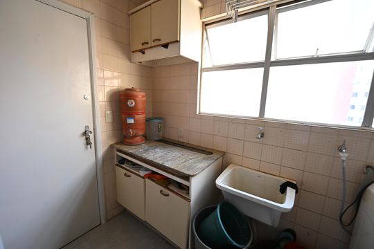 Apartamento à venda com 3 quartos, 110m² em Setor Bueno, Goiânia