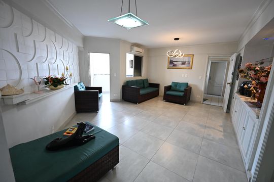 Apartamento à venda com 3 quartos, 110m² em Setor Bueno, Goiânia