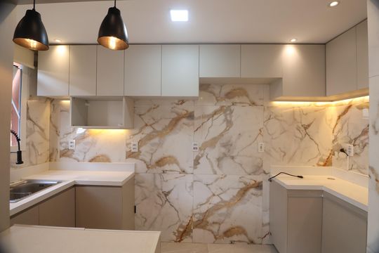 Cozinha de apartamento à venda com 2 quartos, 48m² em Olaria, Canoas