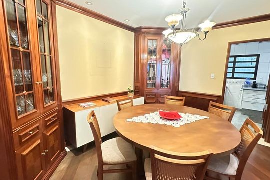 Casa à venda com 4 quartos, 317m² em Jardim Santo Amaro, São Paulo