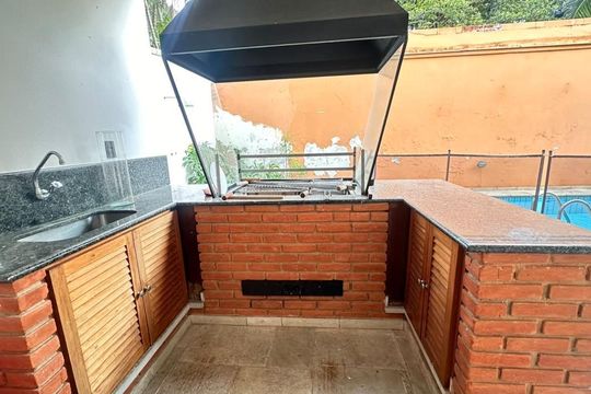 Casa à venda com 4 quartos, 317m² em Jardim Santo Amaro, São Paulo