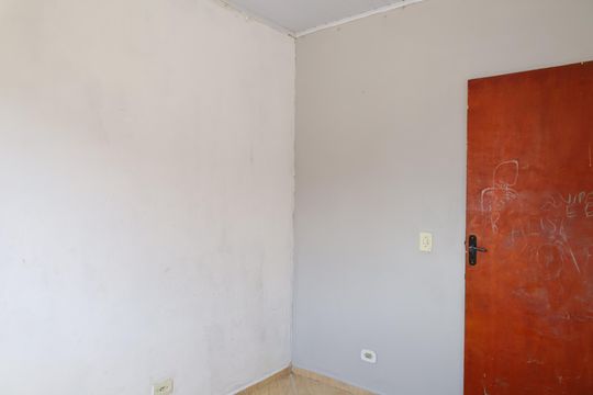 Quarto 1 de casa para alugar com 2 quartos, 50m² em Cidade Líder, São Paulo