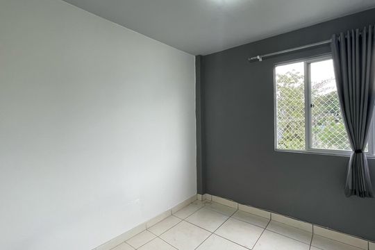 Quarto 2 de apartamento para alugar com 2 quartos, 51m² em Coqueiros, Florianópolis
