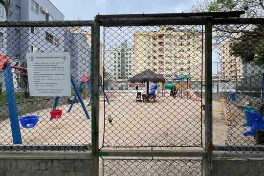 Área comum - Playground de apartamento para alugar com 2 quartos, 51m² em Coqueiros, Florianópolis