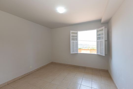 Quarto 2 de casa de condomínio para alugar com 3 quartos, 1200m² em Estância Serrana, Nova Lima