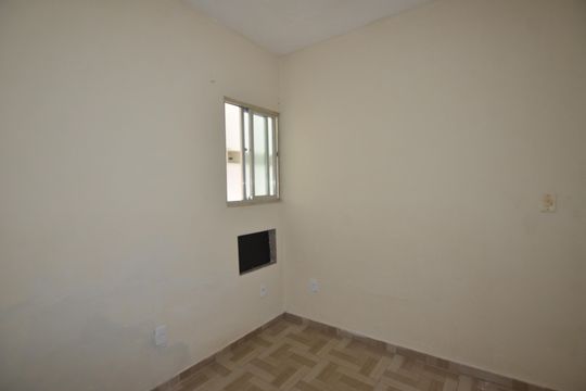 Quarto Suite de kitnet/studio para alugar com 1 quarto, 36m² em Vila Valqueire, Rio de Janeiro