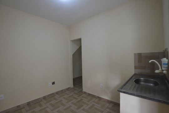 Kitnet/Studio para alugar com 1 quarto, 36m² em Vila Valqueire, Rio de Janeiro