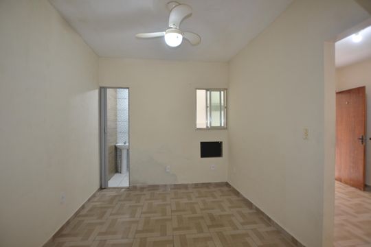 Quarto Suite de kitnet/studio para alugar com 1 quarto, 36m² em Vila Valqueire, Rio de Janeiro