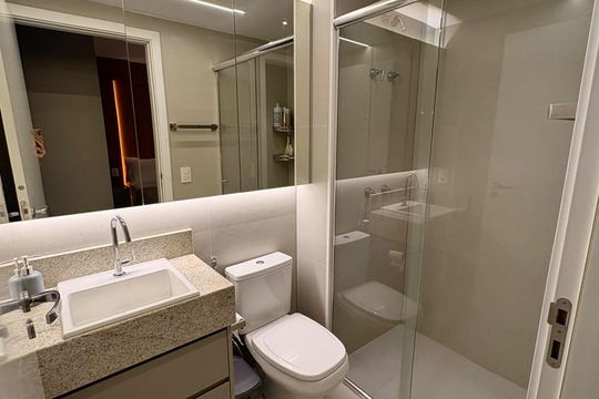 Banheiro de kitnet/studio para alugar com 1 quarto, 34m² em SQNW, Brasília