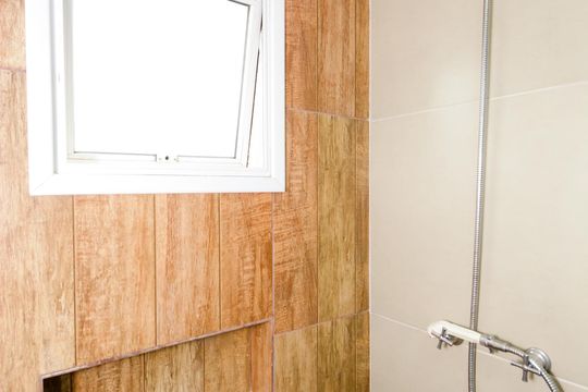 Banheiro de apartamento à venda com 2 quartos, 57m² em Jardim Nova Taboao, Guarulhos