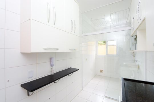 Cozinha de apartamento à venda com 2 quartos, 57m² em Jardim Nova Taboao, Guarulhos