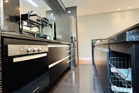 Cozinha de apartamento para alugar com 2 quartos, 105m² em Tamboré, Santana de Parnaíba