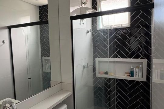 Banheiro de apartamento à venda com 2 quartos, 43m² em Betim Industrial, Betim