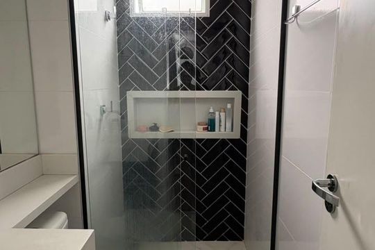 Banheiro de apartamento à venda com 2 quartos, 43m² em Betim Industrial, Betim
