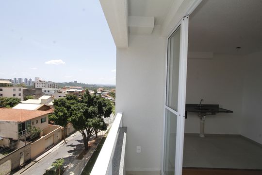 Varanda da Sala de apartamento à venda com 2 quartos, 52m² em Caiçaras, Belo Horizonte