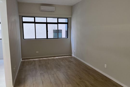 Sala de apartamento para alugar com 1 quarto, 56m² em Pompéia, Santos