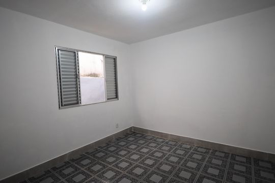 Quarto de casa para alugar com 1 quarto, 48m² em Veloso, Osasco