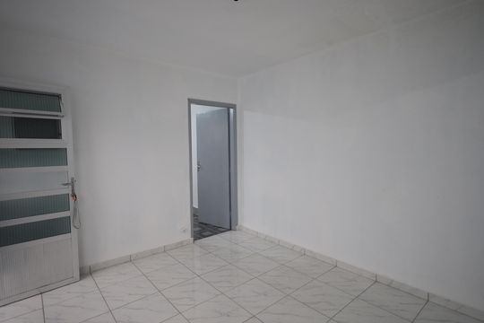 Sala de casa para alugar com 1 quarto, 48m² em Veloso, Osasco
