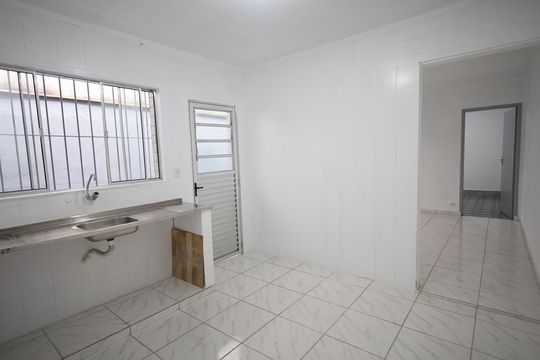 Cozinha de casa para alugar com 1 quarto, 48m² em Veloso, Osasco