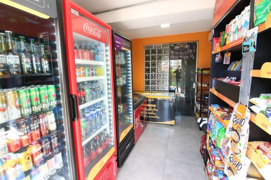 Área comum - Mercadinho de apartamento à venda com 2 quartos, 55m² em Quitaúna, Osasco