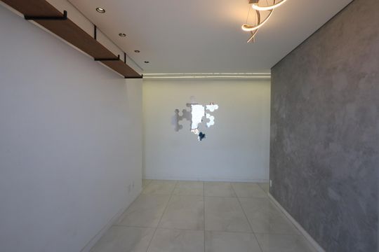 Sala de apartamento à venda com 2 quartos, 55m² em Quitaúna, Osasco